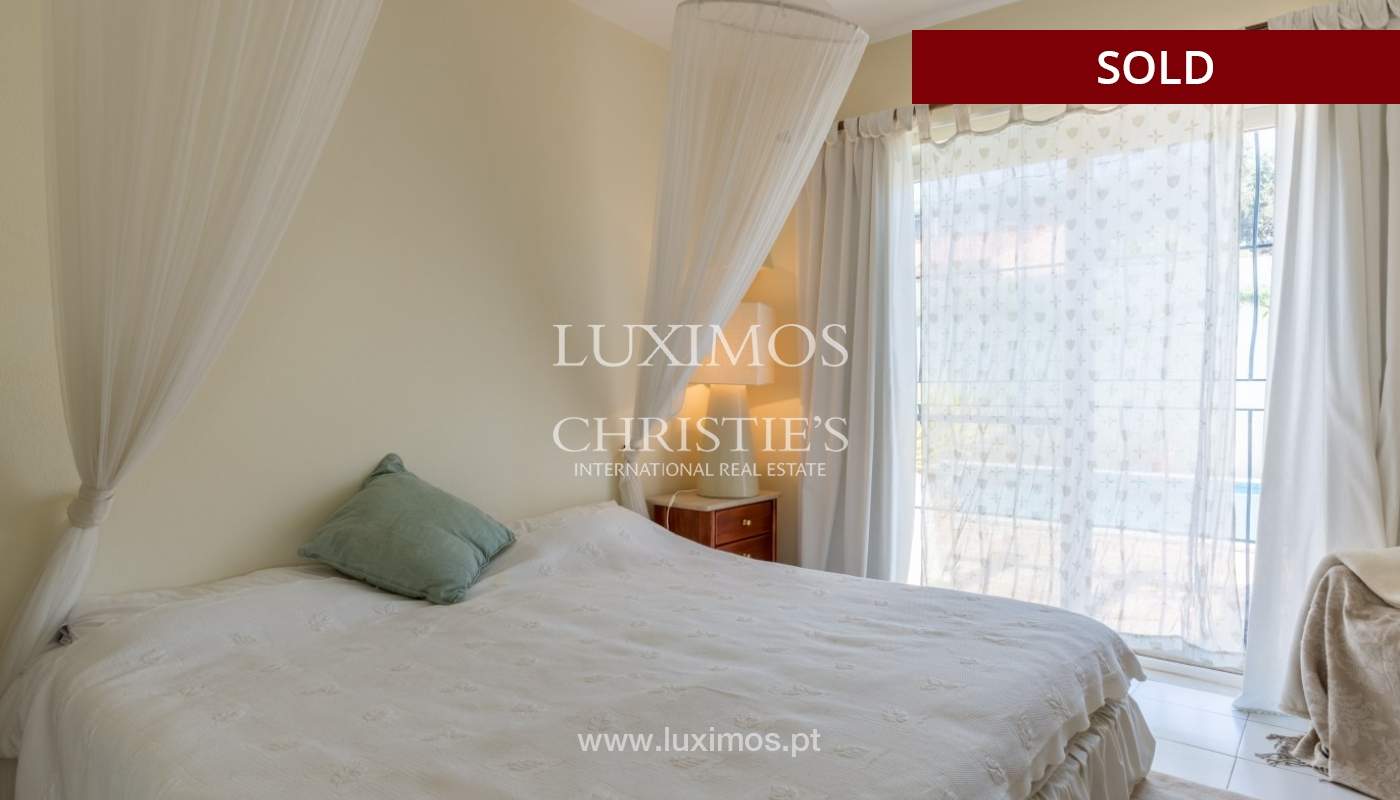 Freistehende villa zum Verkauf, pool, Garten und Tennisplatz, Quarteira, Algarve, Portugal_56648