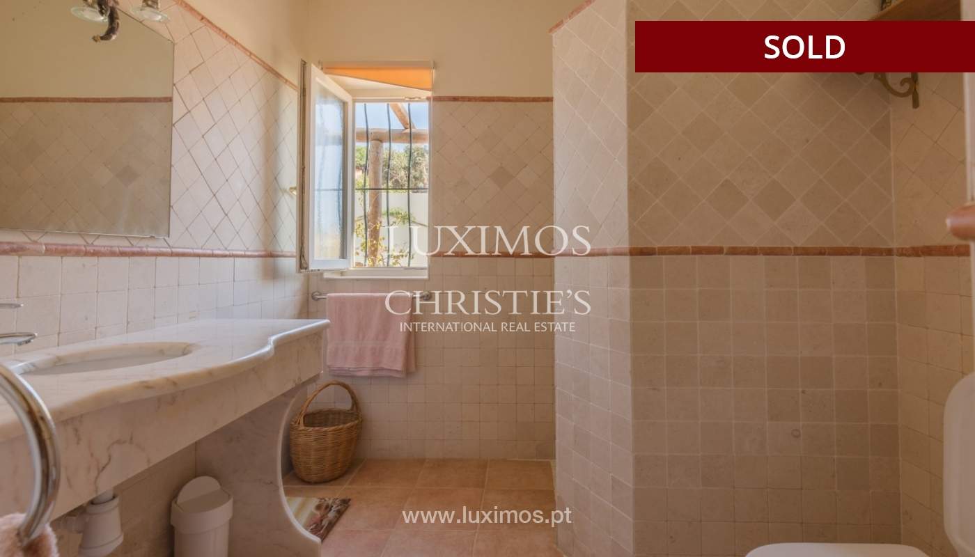 Freistehende villa zum Verkauf, pool, Garten und Tennisplatz, Quarteira, Algarve, Portugal_56649