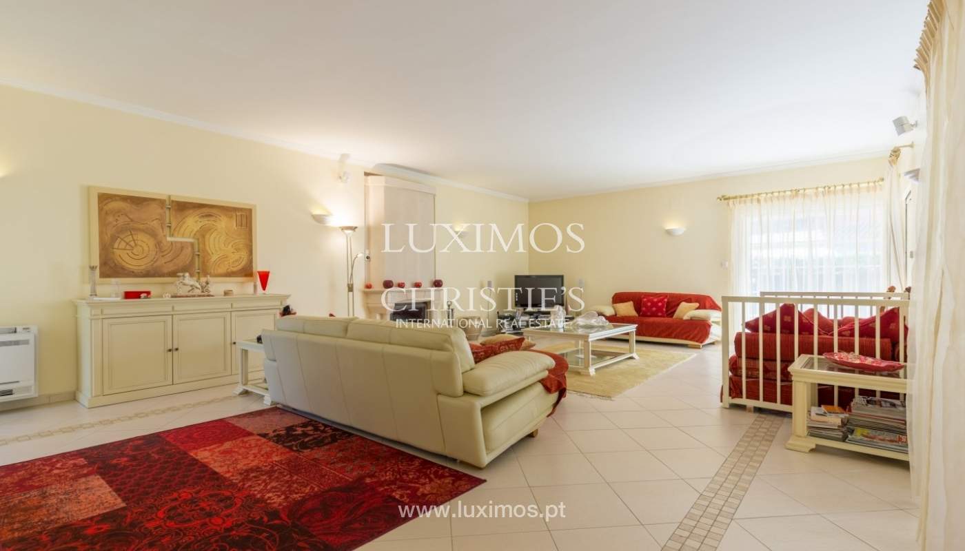 Moradia à venda, piscina e jardim, perto do golfe, Vilamoura, Algarve_56911