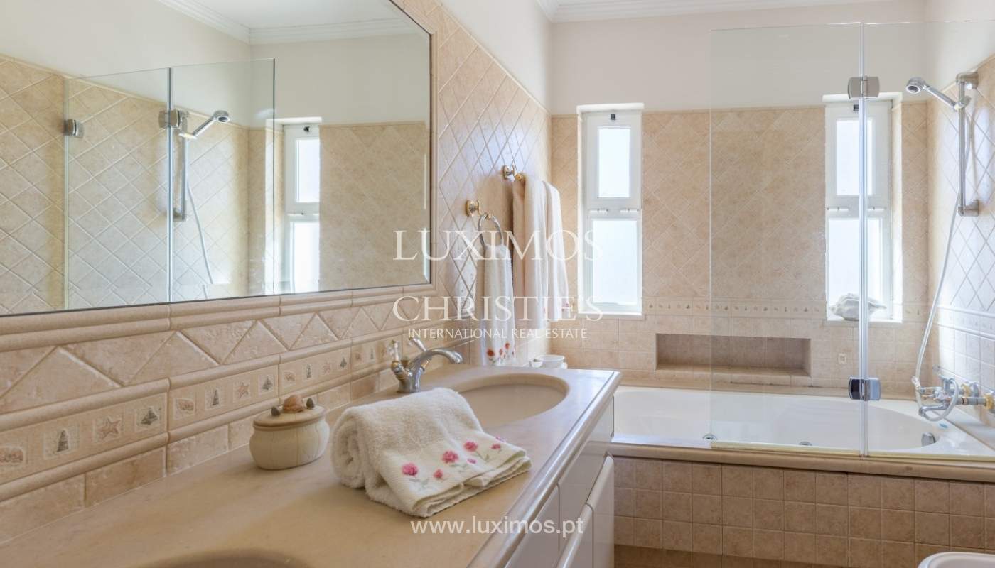 Moradia à venda, piscina e jardim, perto do golfe, Vilamoura, Algarve_56925