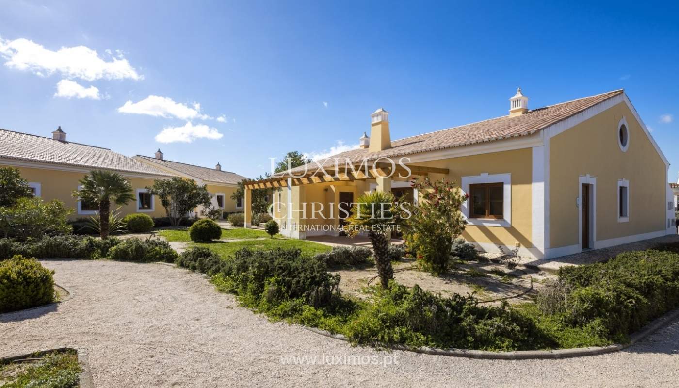 Verkauf villa mit pool und Garten, nahe dem Strand, Lagos ...