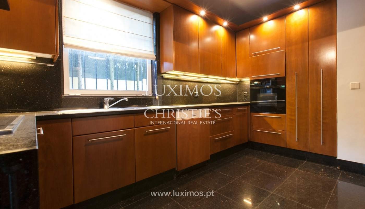 Venda de moradia de 4 frentes com jardim, Matosinhos, Porto, Portugal_59957