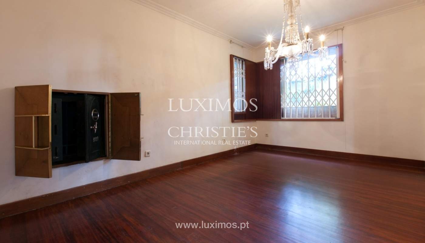 Venda de moradia de 4 frentes com jardim, Matosinhos, Porto, Portugal_59960