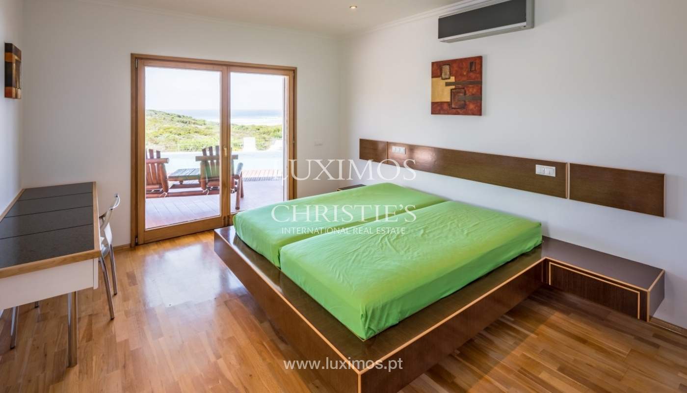 Venda de propriedade com piscina e vistas mar e rio, Aljezur, Algarve_64728