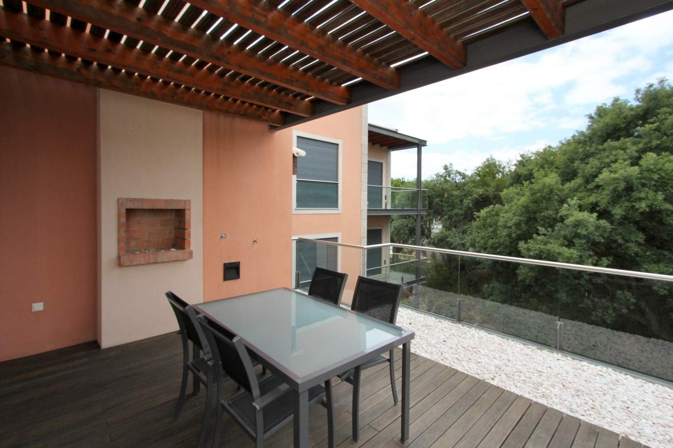 Appartement à vendre avec terrasse, jacuzzi, Vale do Lobo, Algarve_65349