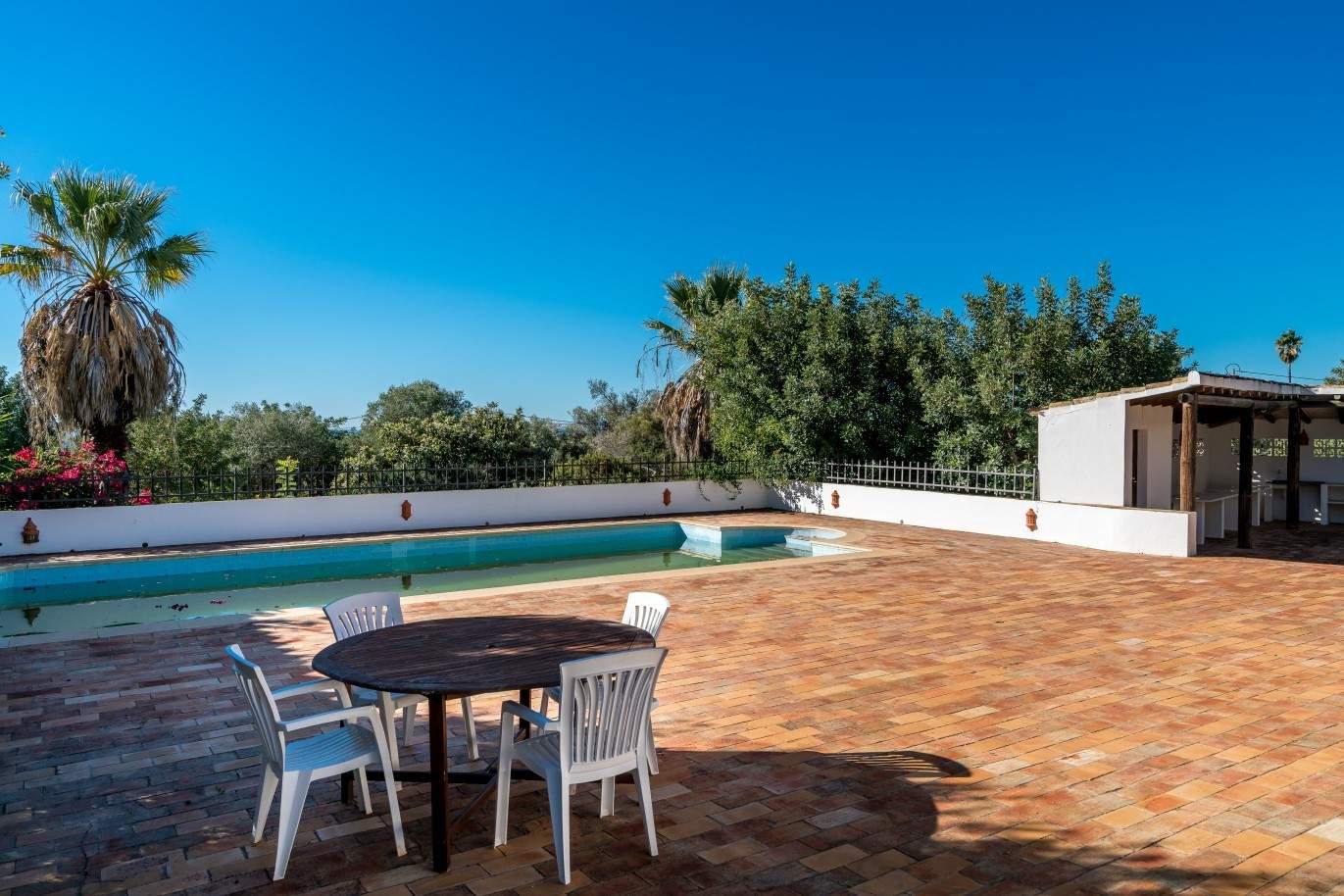 Piso en venta, piscina y tenis, Sta Bárbara de Nexe, Algarve, Portugal_70529