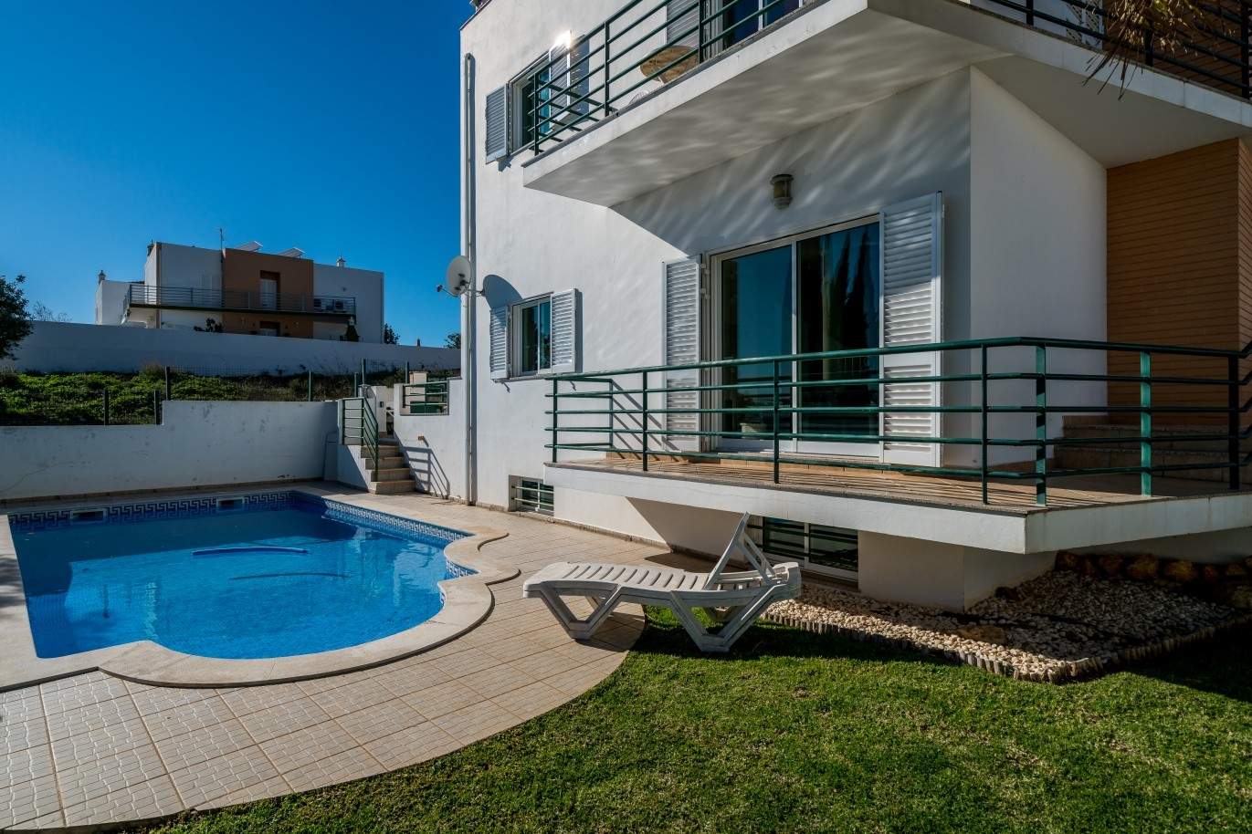 Freistehende villa zum Verkauf mit pool, in der Nähe von Strand und golf, Albufeira, Algarve, Portugal_73896