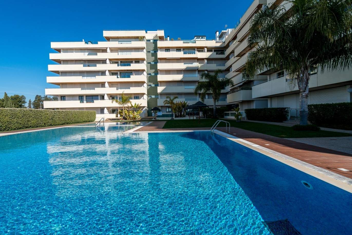 Wohnung zum Verkauf mit Schwimmbad, nah am Strand, Marina Vilamoura, Algarve, Portugal_74095