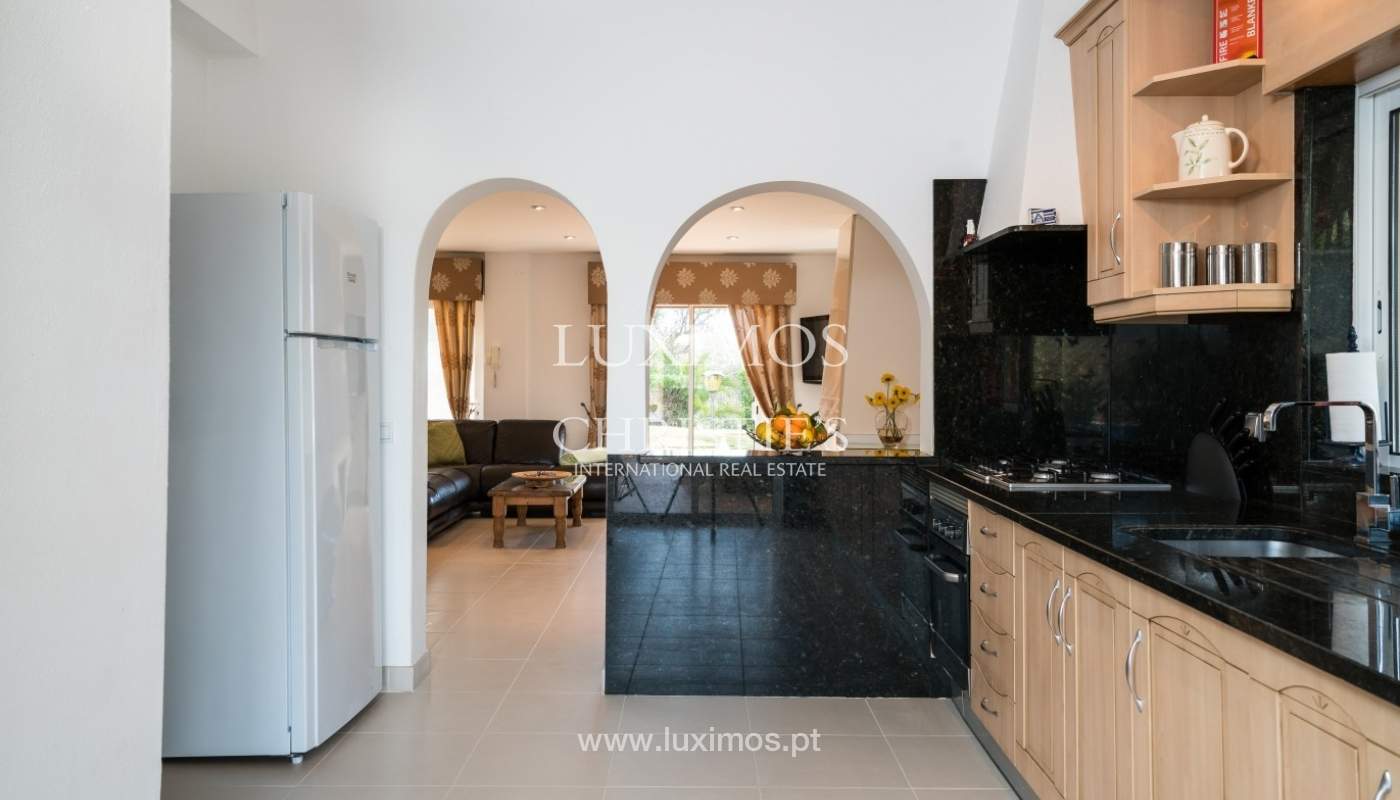 Freistehende villa zum Verkauf mit pool, Nähe Strand, golf, Armação Pera, Algarve, Portugal_74657