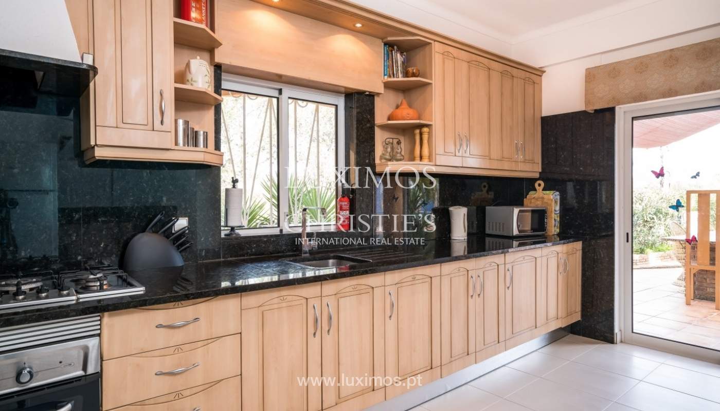 Freistehende villa zum Verkauf mit pool, Nähe Strand, golf, Armação Pera, Algarve, Portugal_74661