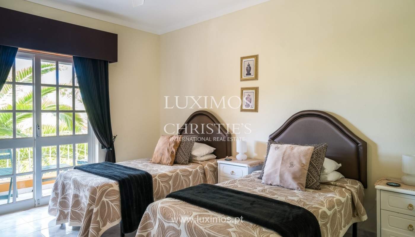 Freistehende villa zum Verkauf mit pool, Nähe Strand, golf, Armação Pera, Algarve, Portugal_74673