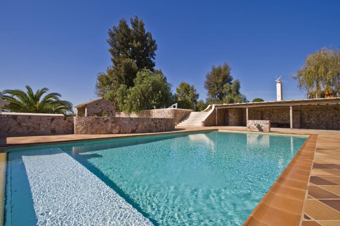 Quinta Vinícola à venda, com piscina e campo de ténis, Lagoa, Algarve_74704
