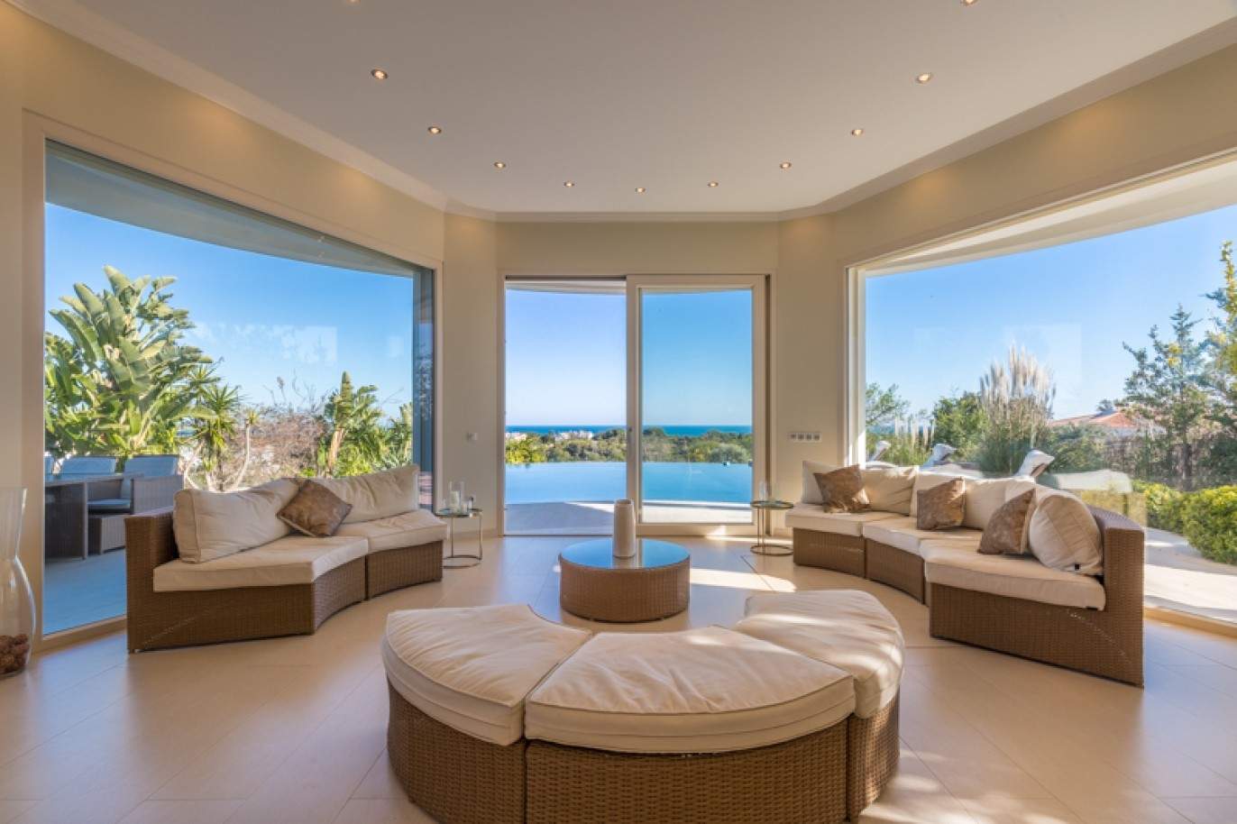 Villa à vendre avec vue sur la mer, près de la plage et du golf, de Carvoeiro, Algarve, Portugal_76407