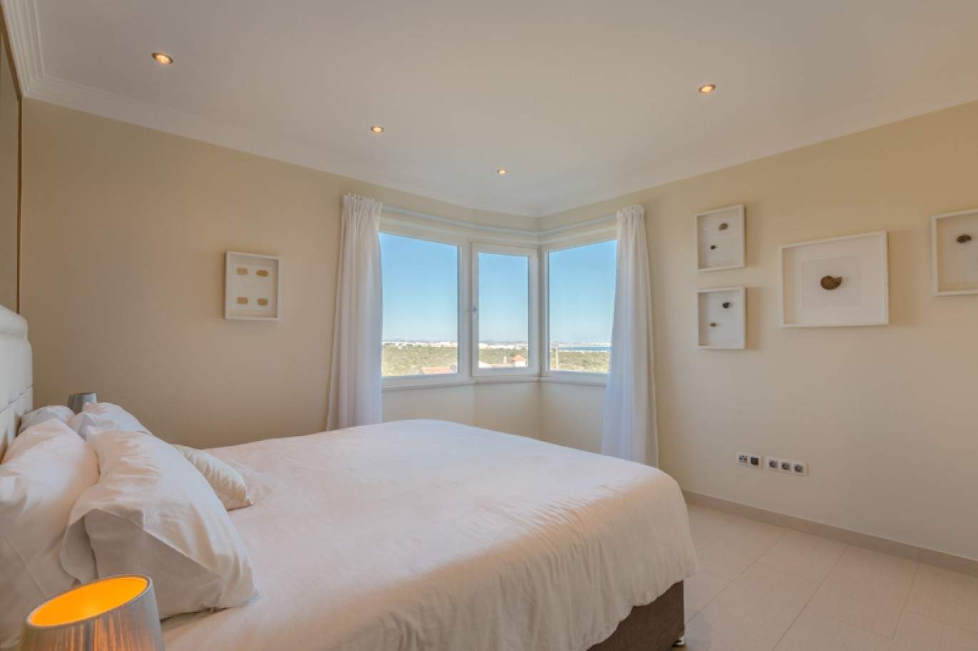 Villa à vendre avec vue sur la mer, près de la plage et du golf, de Carvoeiro, Algarve, Portugal_76418