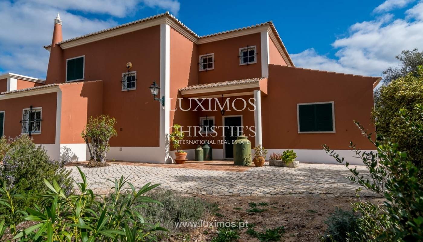 Moradia à venda, com piscina e jardins, Santa Bárbara de Nexe, Algarve_76576