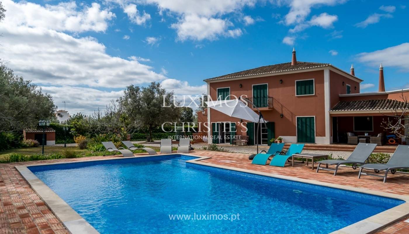 Moradia à venda, com piscina e jardins, Santa Bárbara de Nexe, Algarve_76580