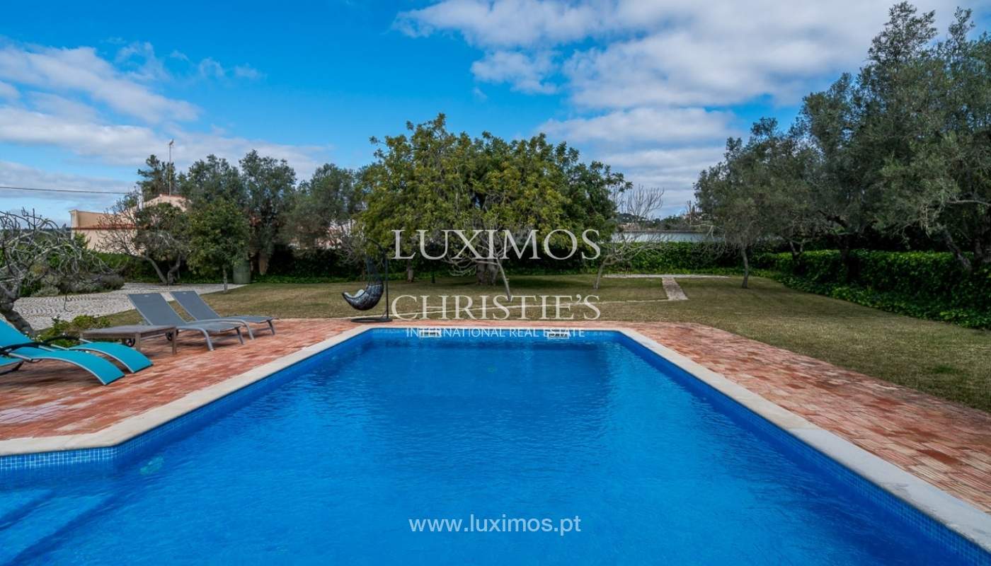 Moradia à venda, com piscina e jardins, Santa Bárbara de Nexe, Algarve_76582