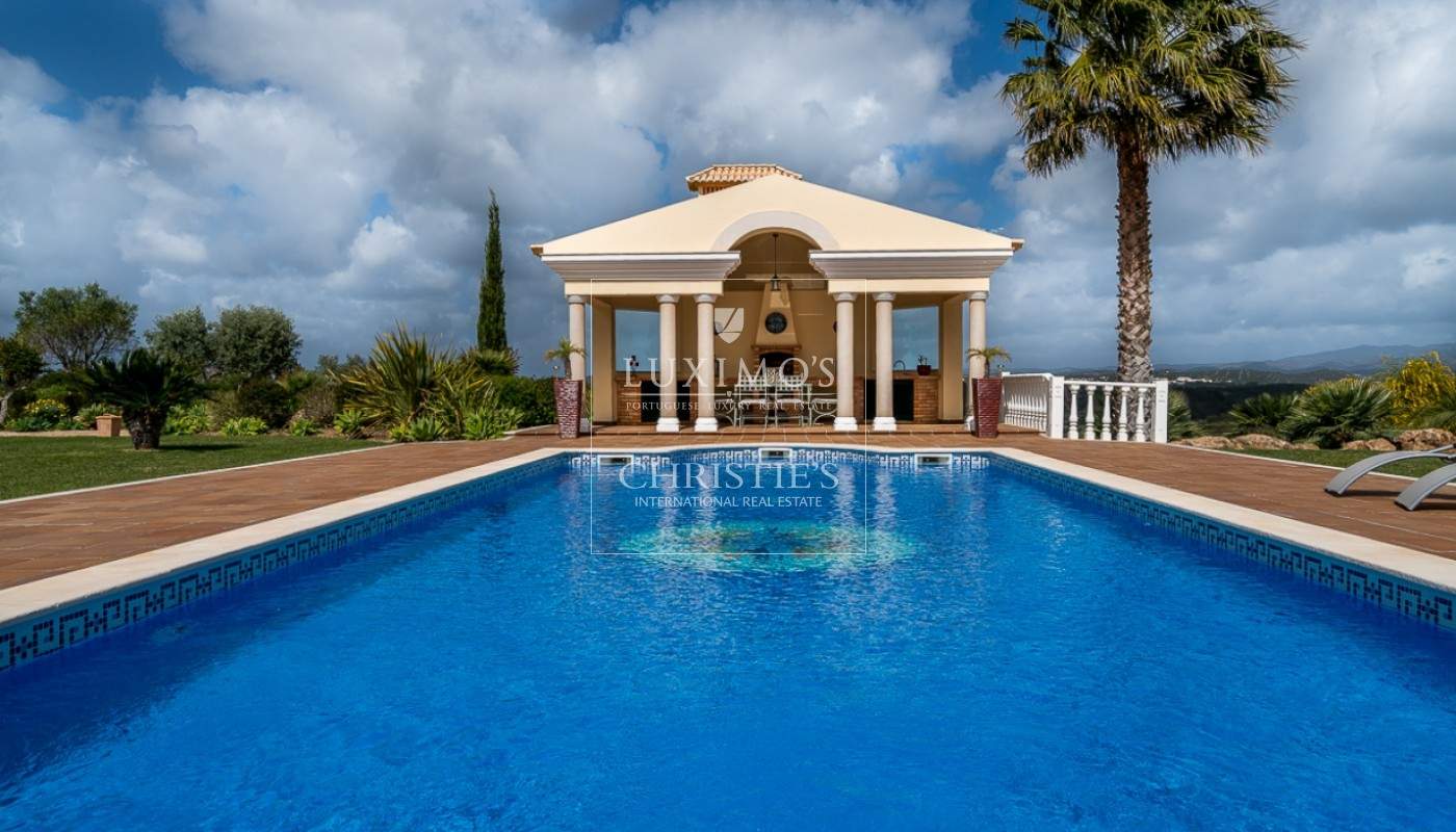 Villa for sale, with pool and golf view, Portimão, Algarve, Portugal a