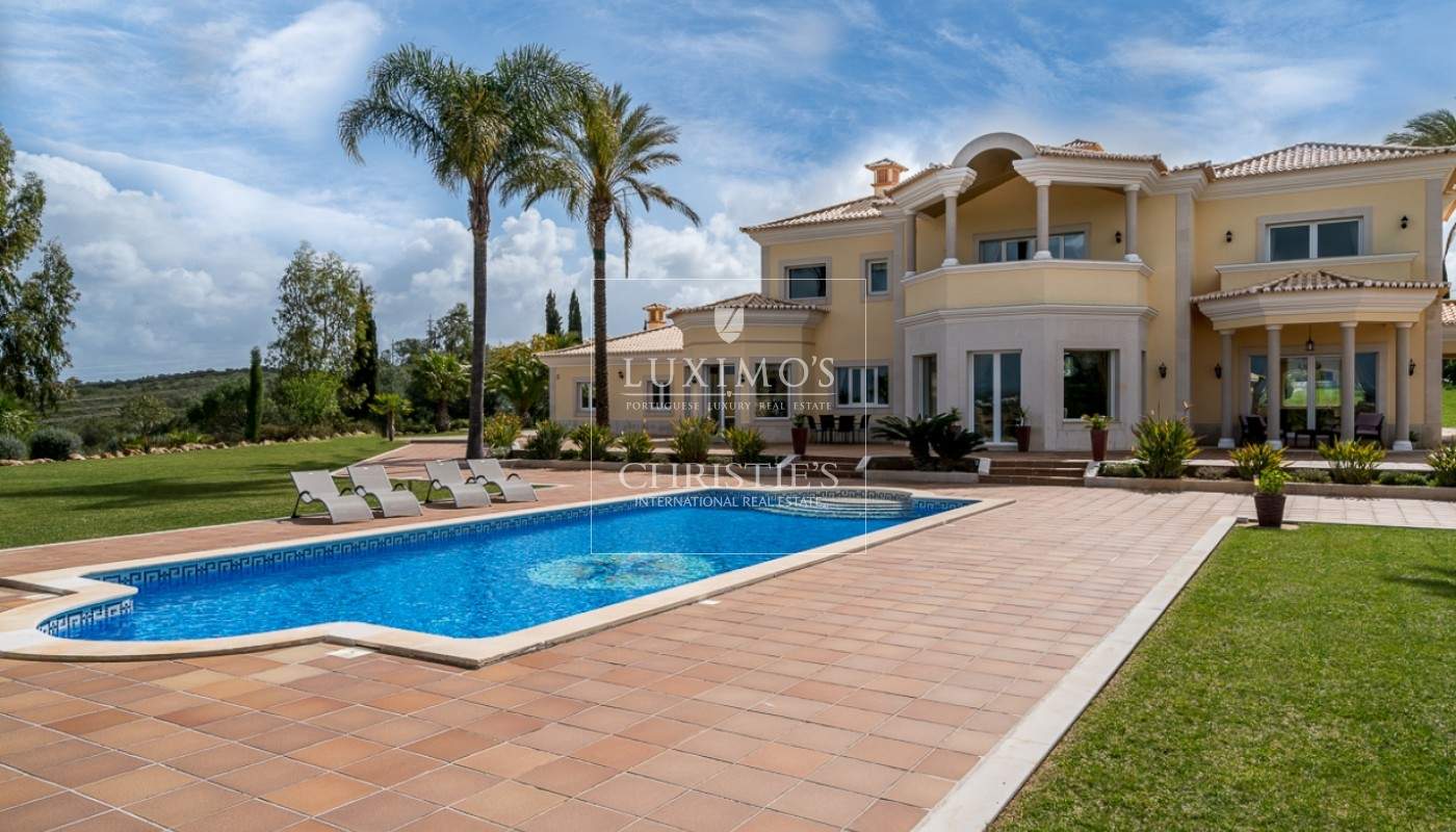 Villa for sale, with pool and golf view, Portimão, Algarve, Portugal a