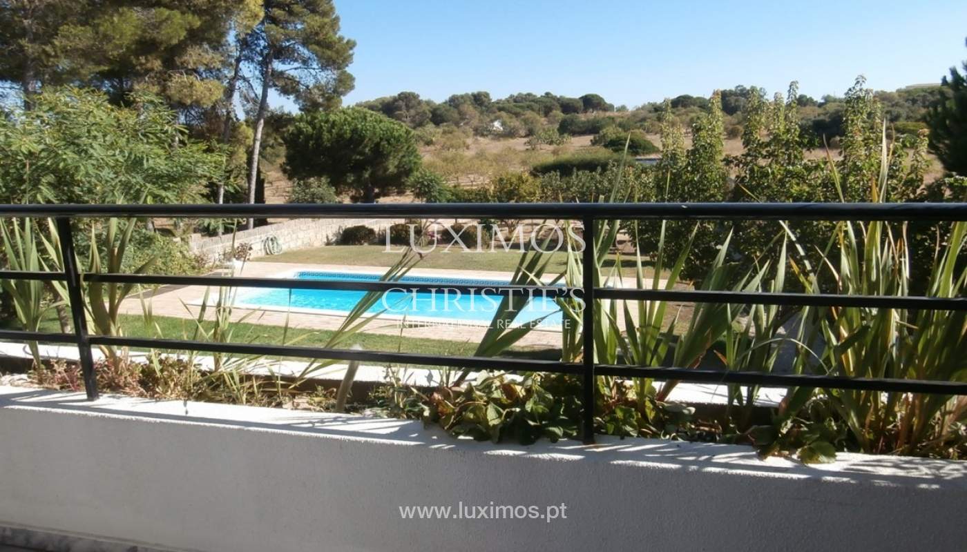 Venda de moradia, com piscina, jardim e vista mar, Vau, Alvor, Algarve_77689