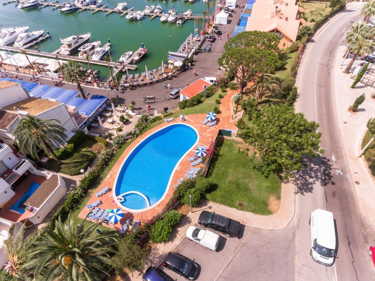 Luxus-apartment, pool und Blick auf die Marina von Vilamoura, Algarve, Portugal_79334