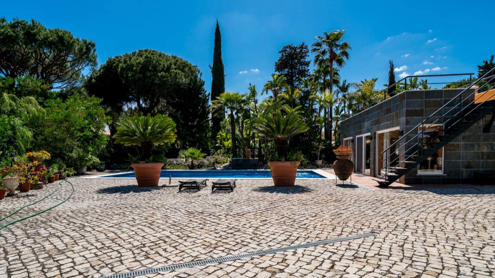 Villa en venta con piscina en campo golf, Vilamoura, Algarve, Portugal_79698