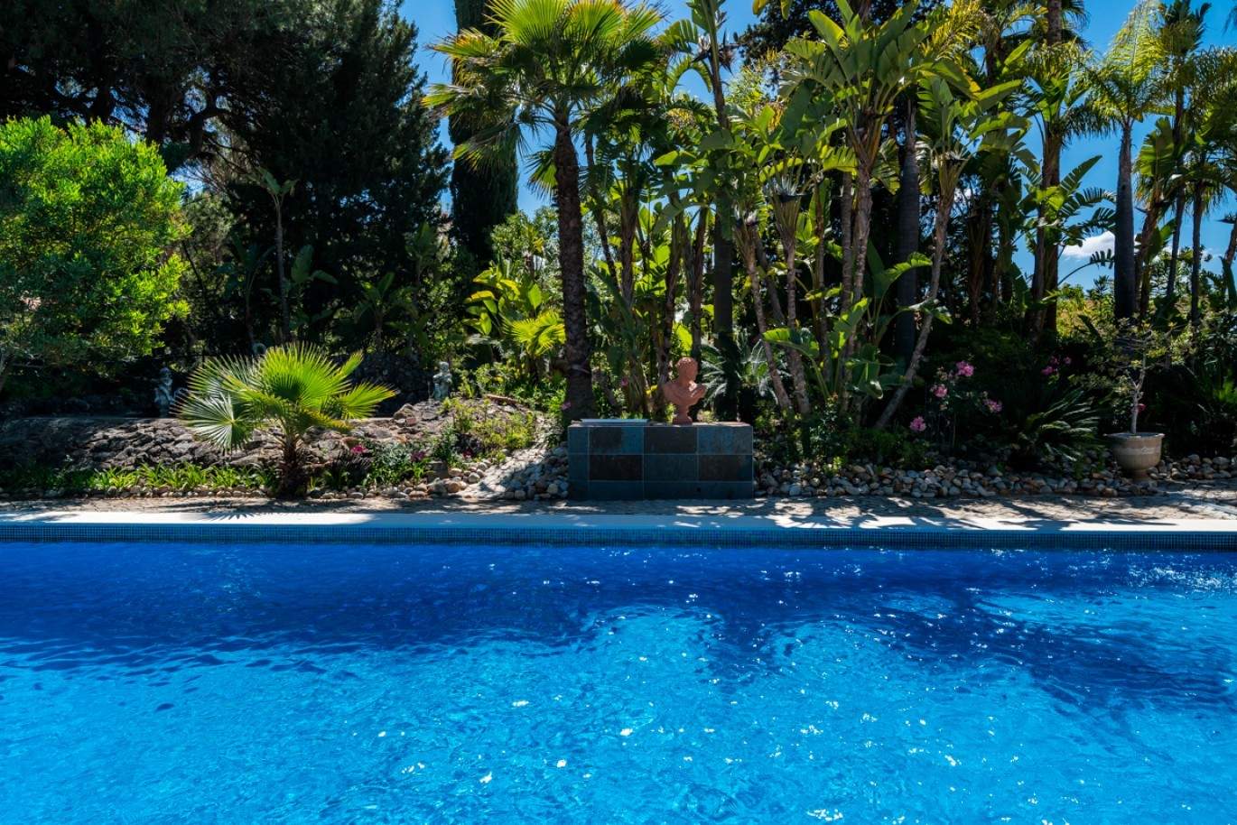 Villa en venta con piscina en campo golf, Vilamoura, Algarve, Portugal_79702