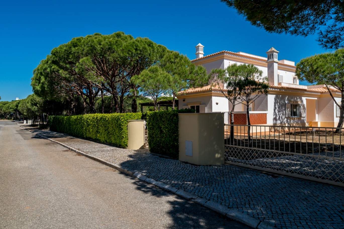 Sale of Villa by the sea, Praia Verde, Castro Marim, Algarve, Portugal_80403