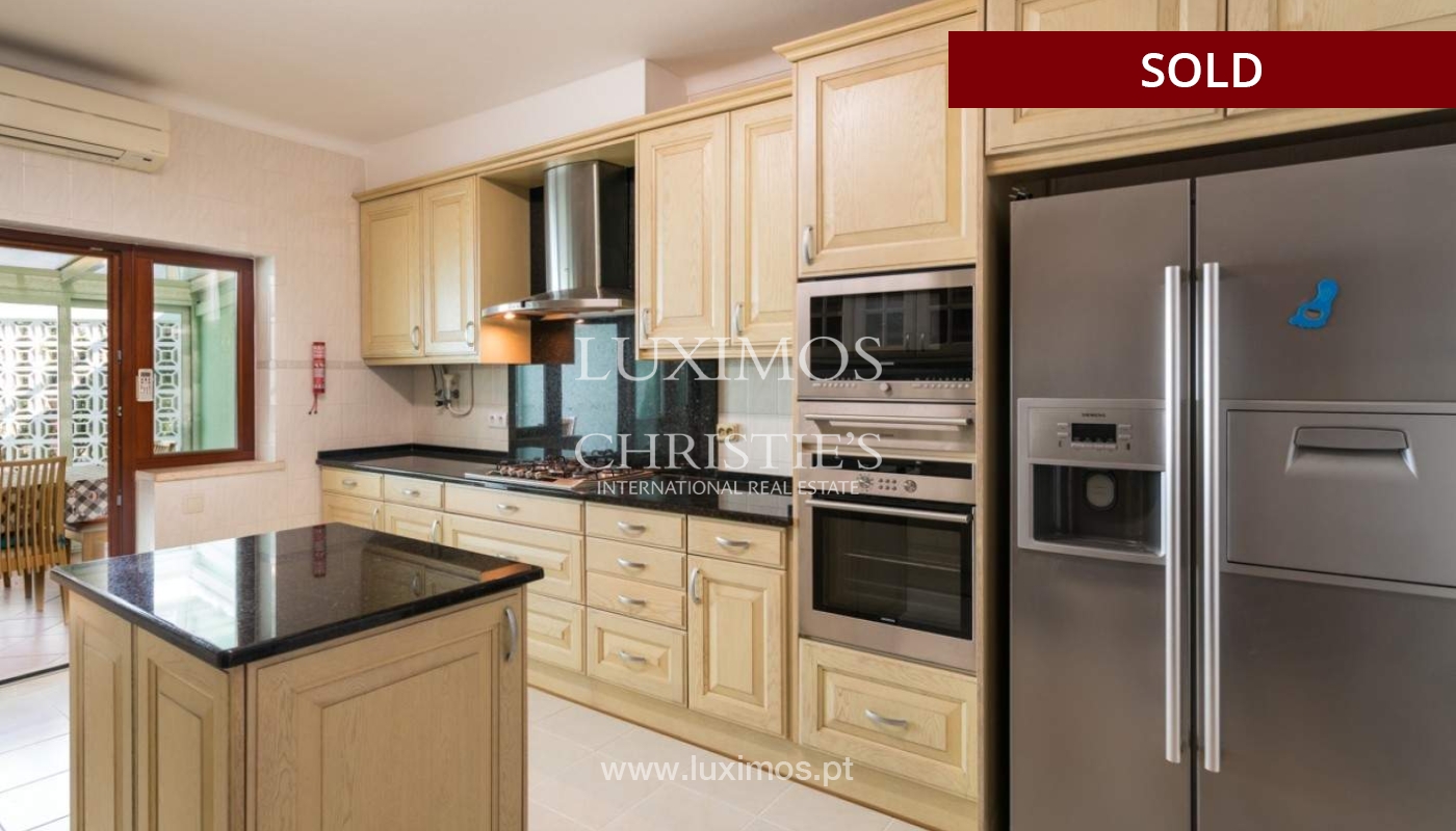 Sale of villa with garden and pool in Penina, Alvor, Algarve, Portugal_83391