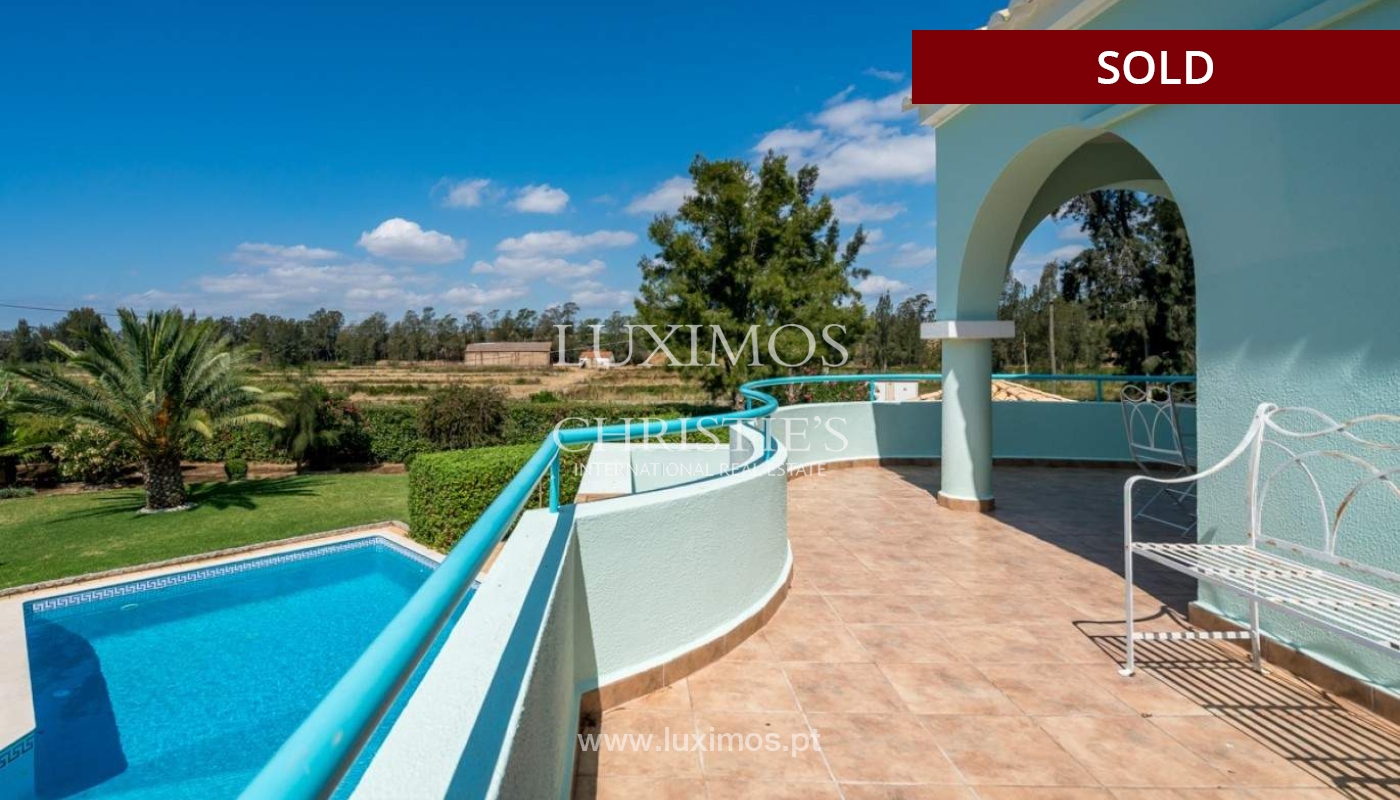 Sale of villa with garden and pool in Penina, Alvor, Algarve, Portugal_83403