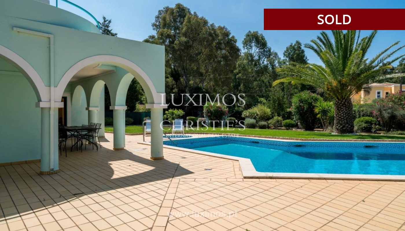 Sale of villa with garden and pool in Penina, Alvor, Algarve, Portugal_83412