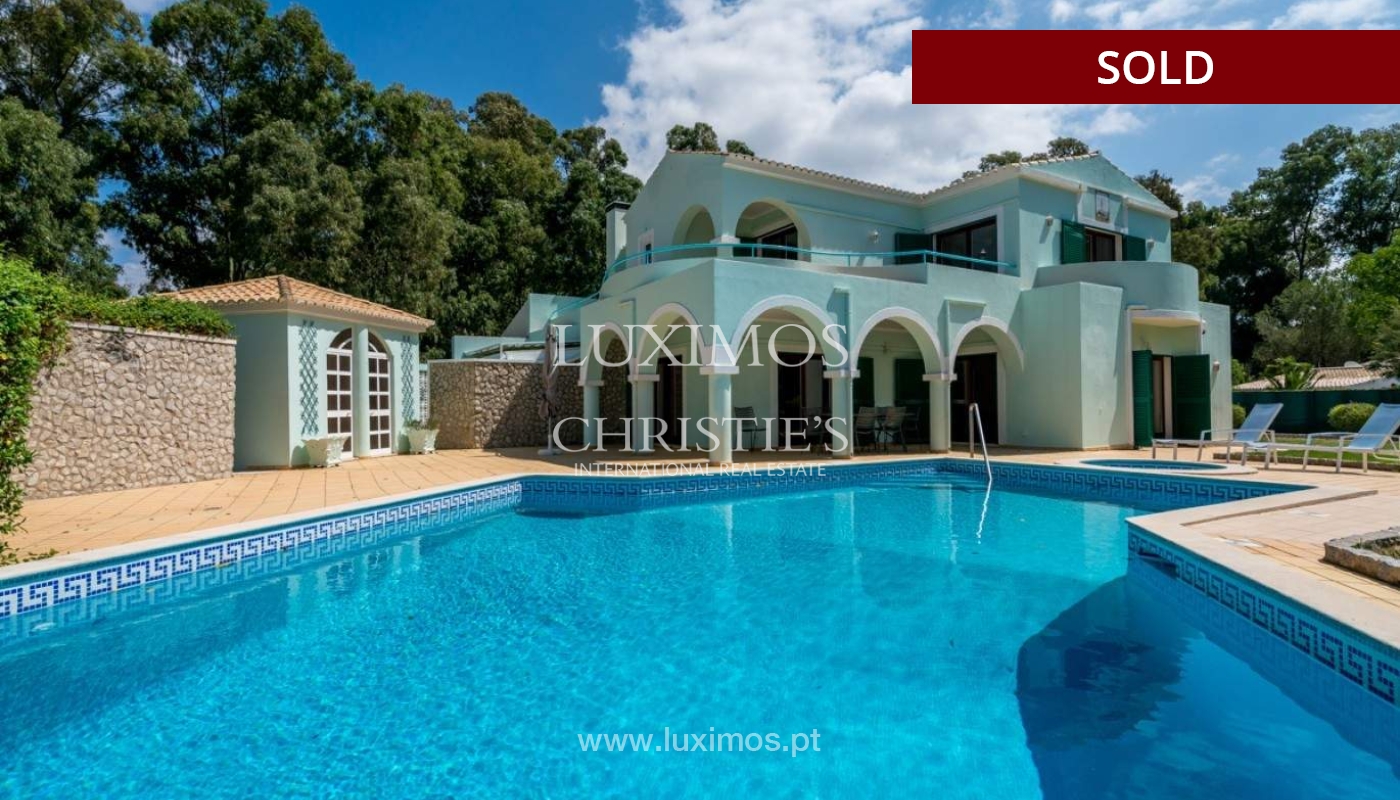 Sale of villa with garden and pool in Penina, Alvor, Algarve, Portugal_83422