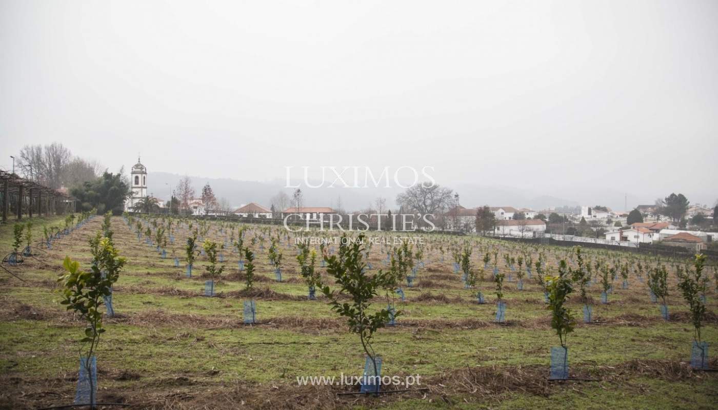 Bauernhaus mit swimming-pool, Tennisplatz und den Boden auf die Wand, den Hafen_8365