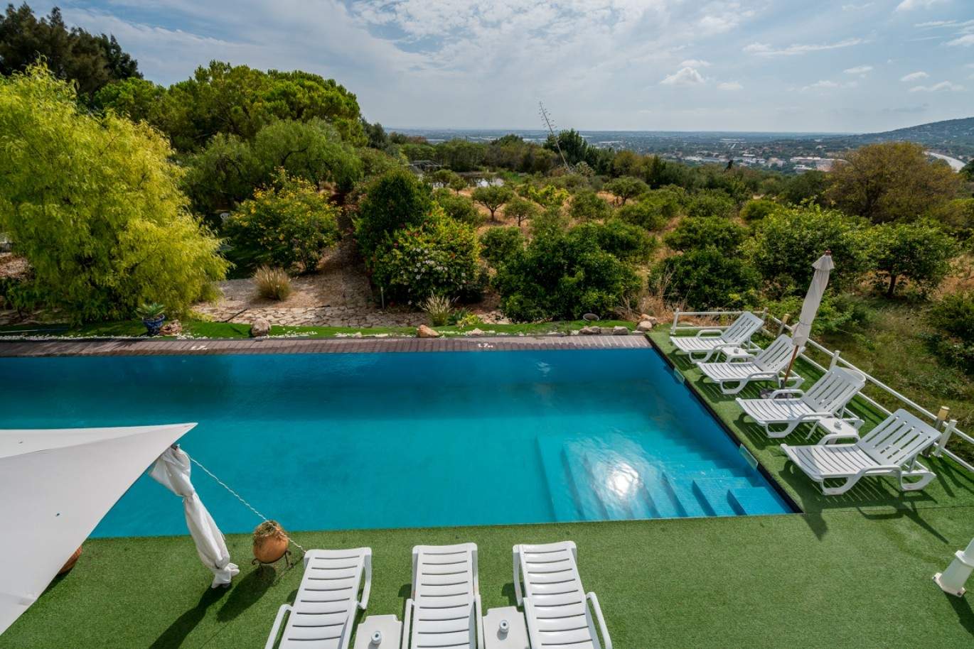 Sale of villa with ocean view in Estoi, Faro, Algarve, Portugal._85973