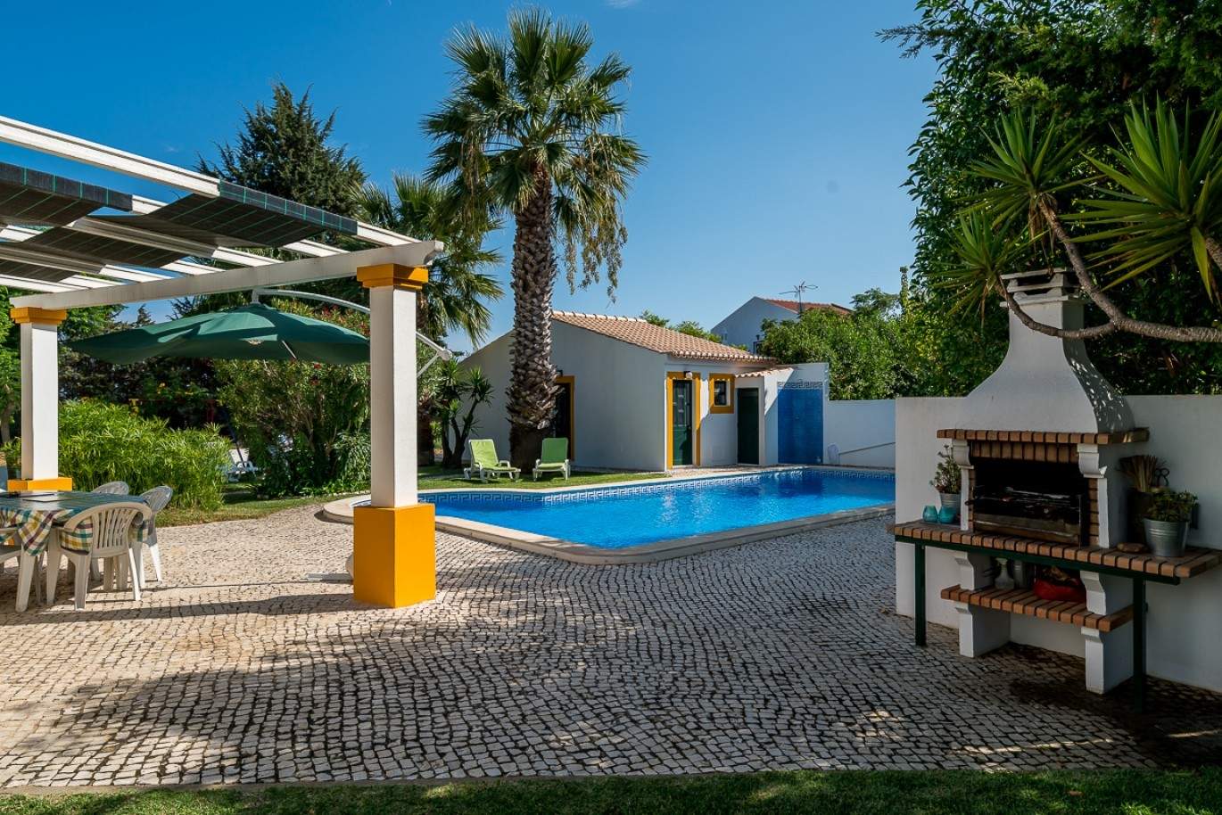 Venda de moradia com piscina em Vila Real de Santo António, Algarve_86512