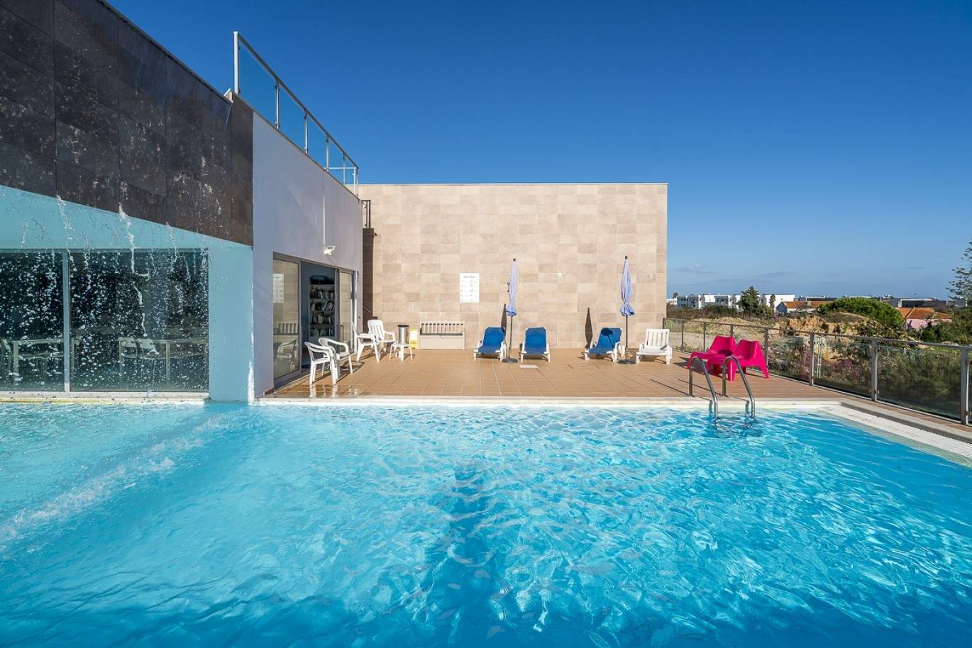 Área comercial en venta con piscina, cerca de playa, Algarve, Portugal_88795