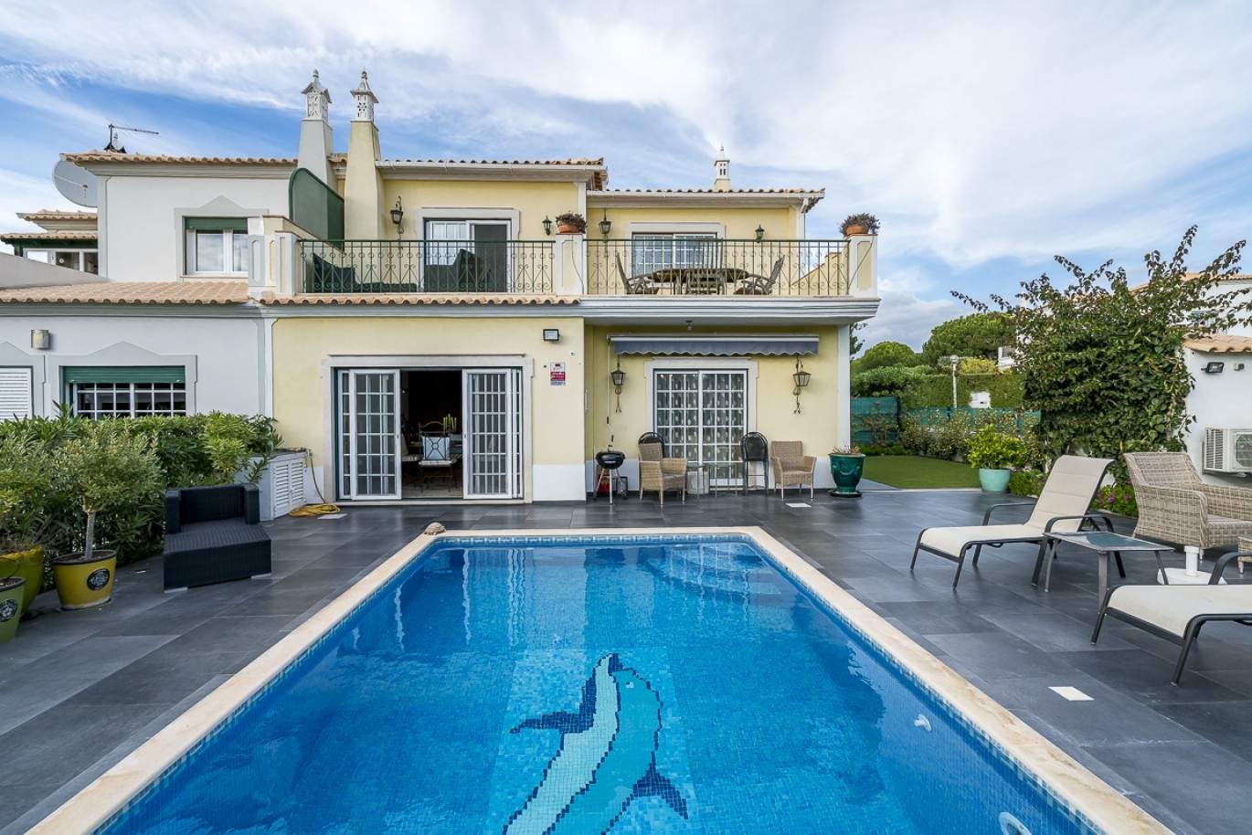Sale of luxury villa with pool in Almancil, Algarve, Portugal_91005