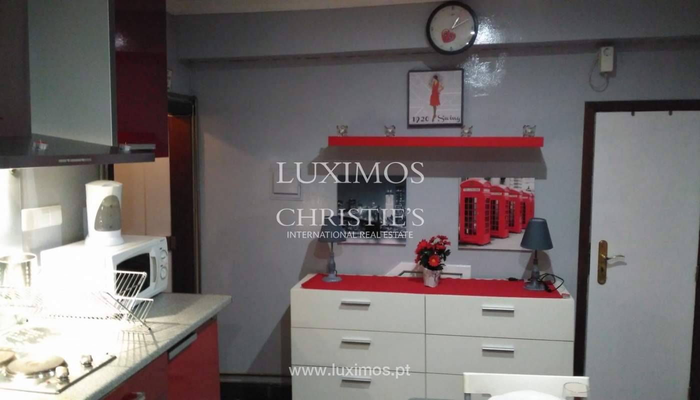 Prédio de 3 pisos, para venda, Baixa do Porto, Portugal _91223