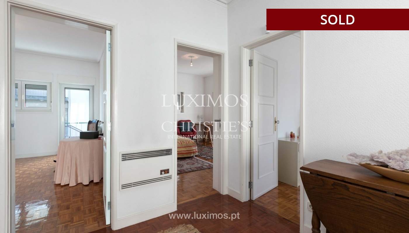 Sale of Villa with garden and lake, Porto, Portugal _93051