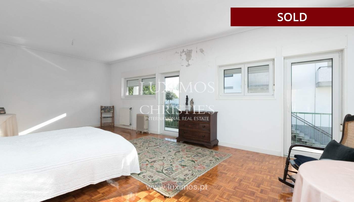 Sale of Villa with garden and lake, Porto, Portugal _93057