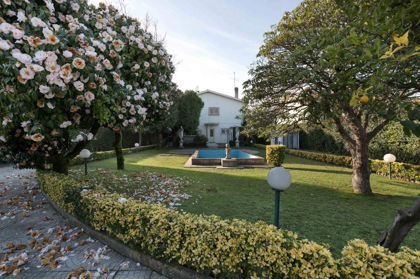 Villa avec jardin et le lac à vendre à Porto, Portugal _93067