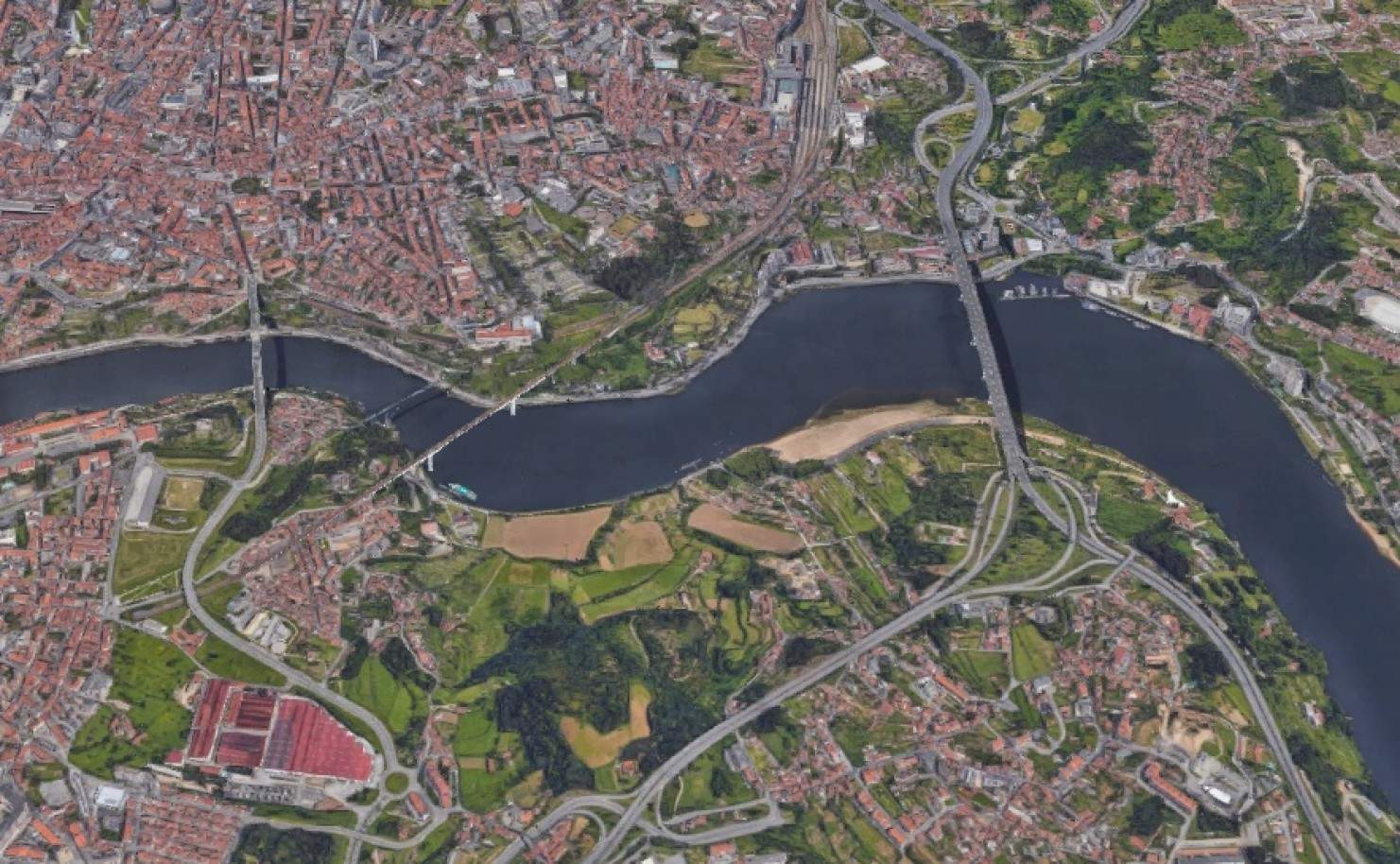 Sale of farm with 380 metres of river front in Porto, Portugal_93670