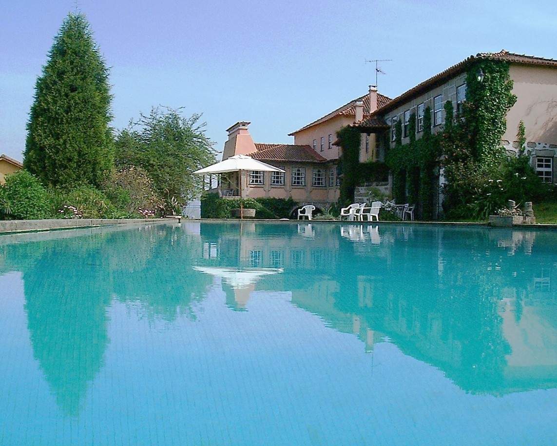 Landhaus mit Garten, pool und Tennisplatz in Quintiães, Portugal_9504