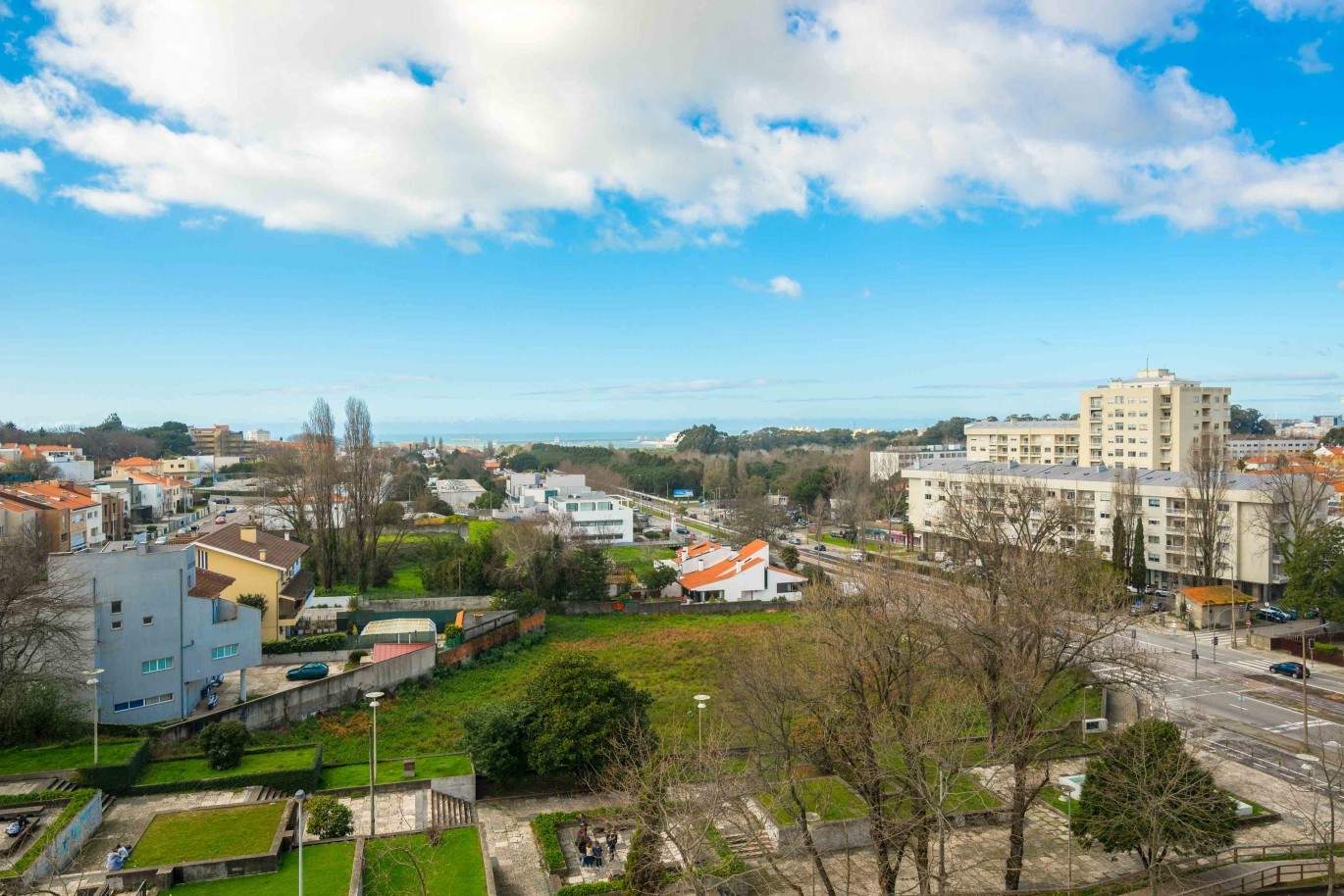 Sale of apartment near the city park and the sea, Porto, Portugal_95335