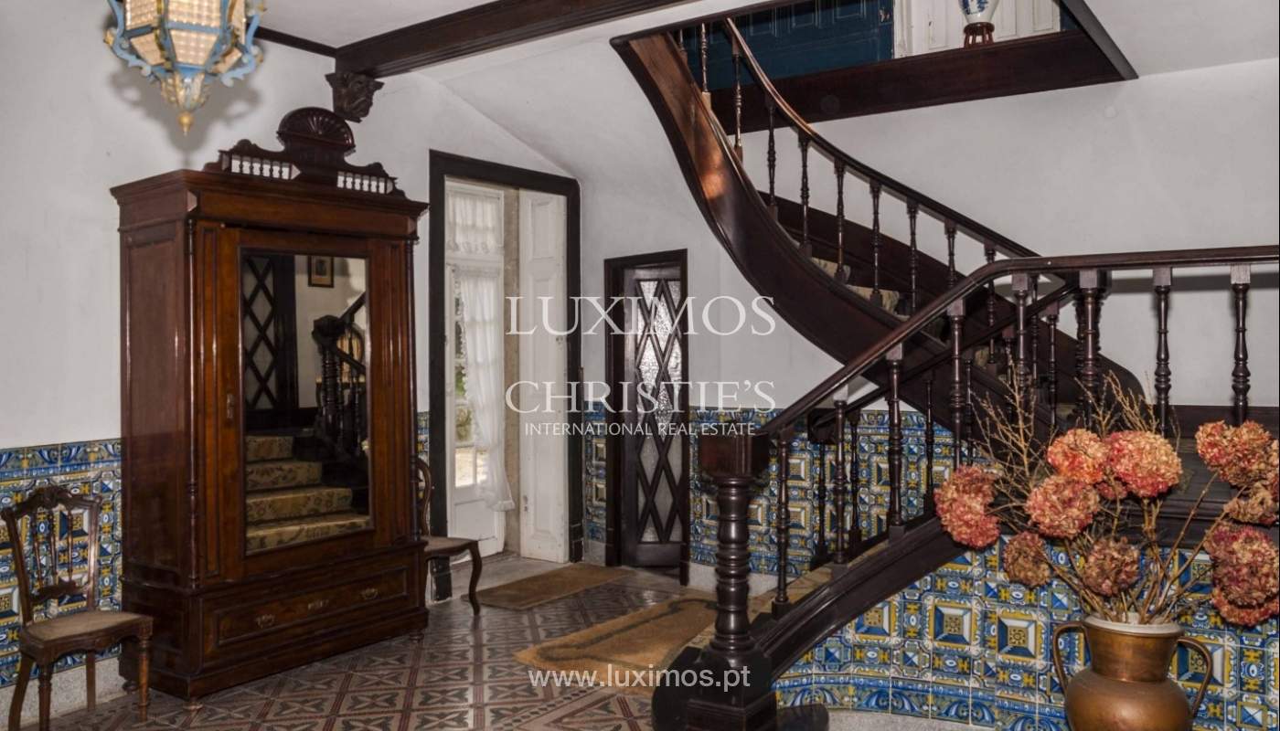 Country House with a wine cellar, a swimming pool and fruit trees in the North of Portugal_964