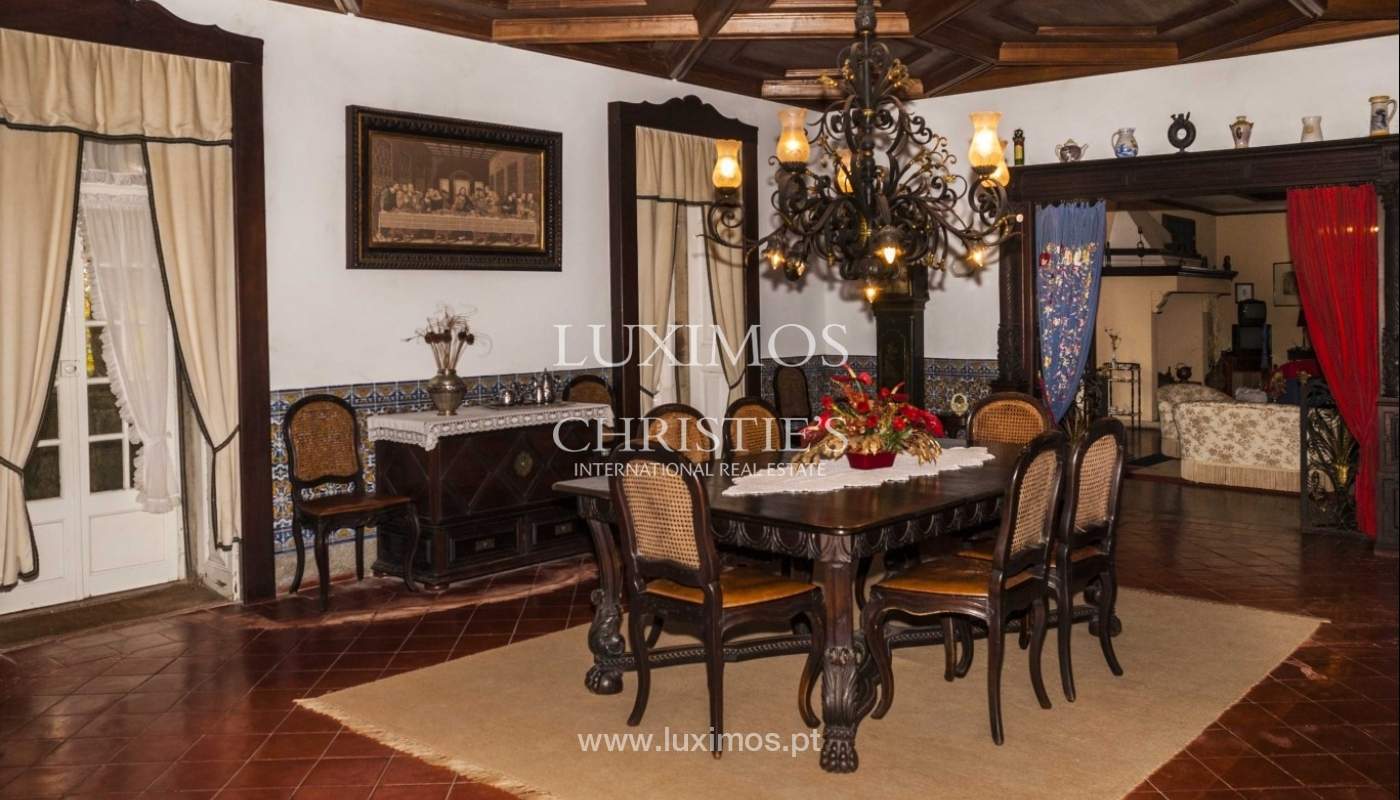 Country House with a wine cellar, a swimming pool and fruit trees in the North of Portugal_968