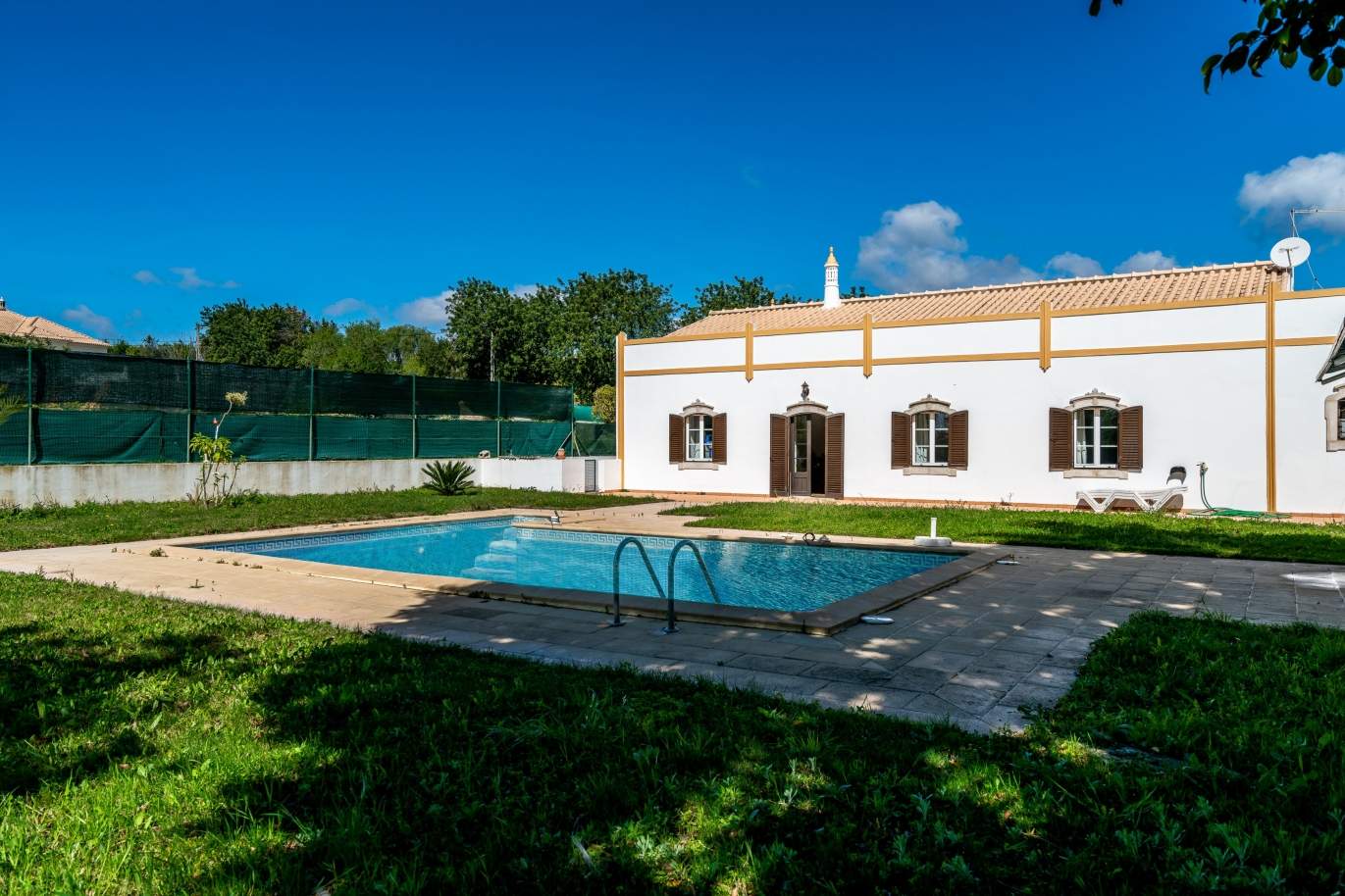 Sale of villa with pool in Boliqueime, Loulé, Algarve, Portugal_98525