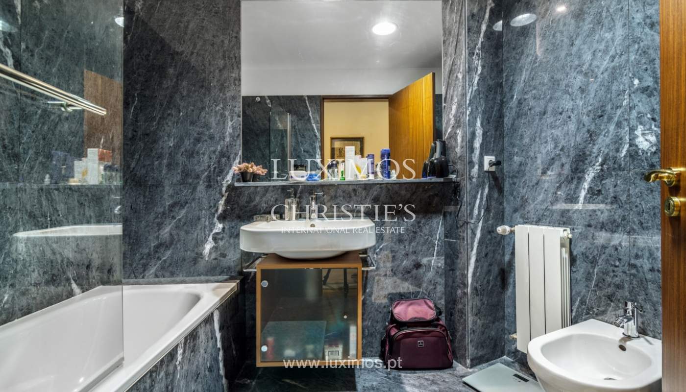 Sale: apartment w/ river views, in luxury condominium, Porto, Portugal_99620