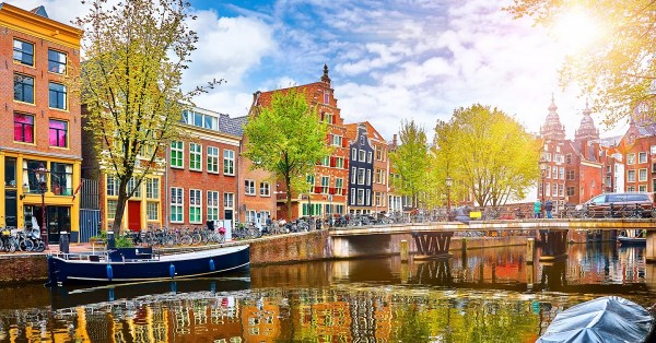 Algarve showcased at exclusive luxury real estate event in Amsterdam